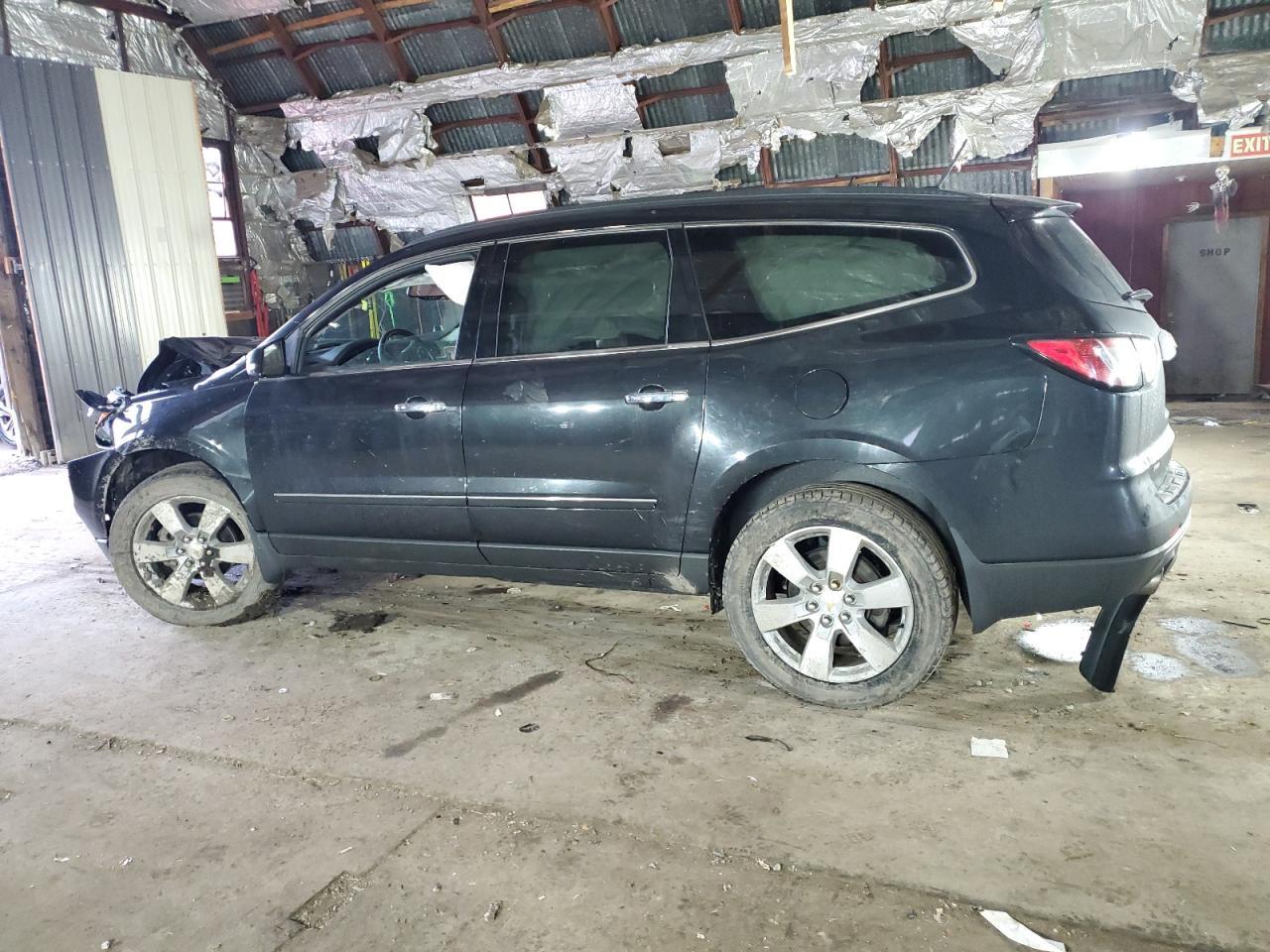 2015 CHEVROLET TRAVERSE L - Image 2