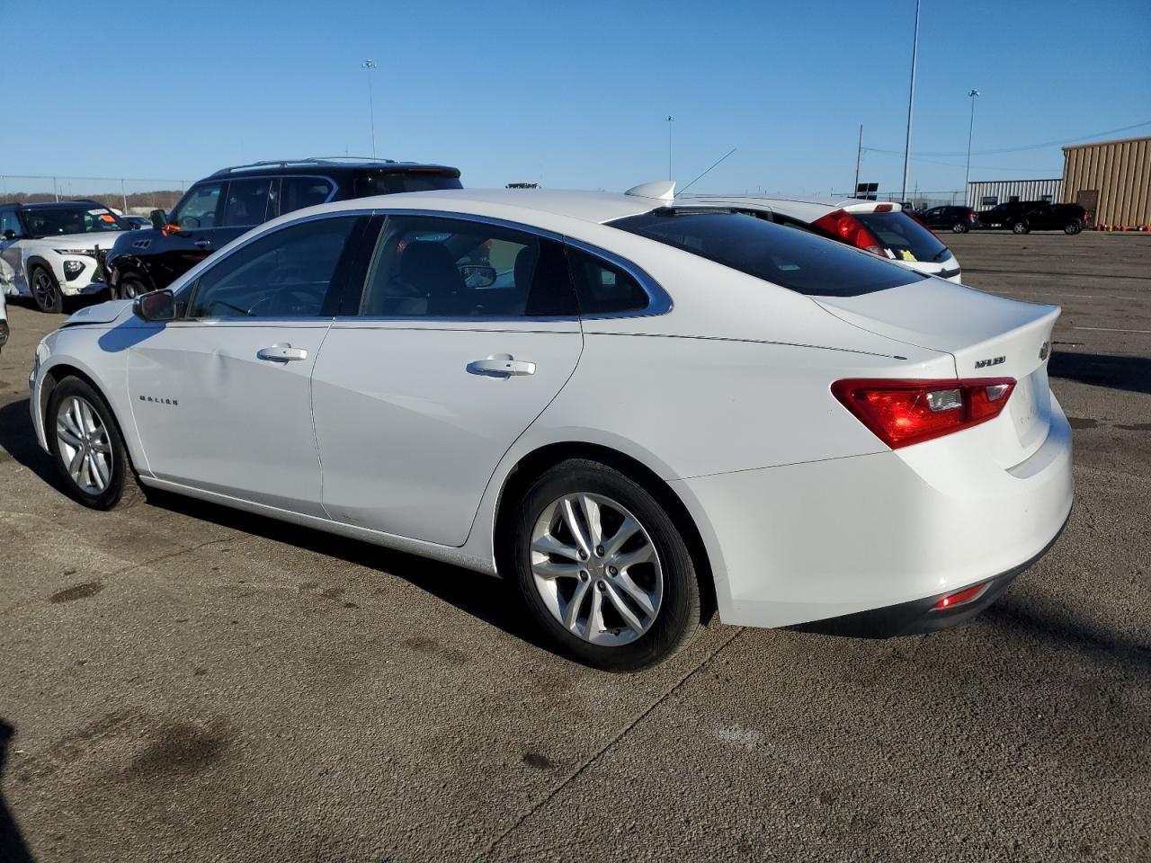 2017 CHEVROLET MALIBU LT - Фото 2