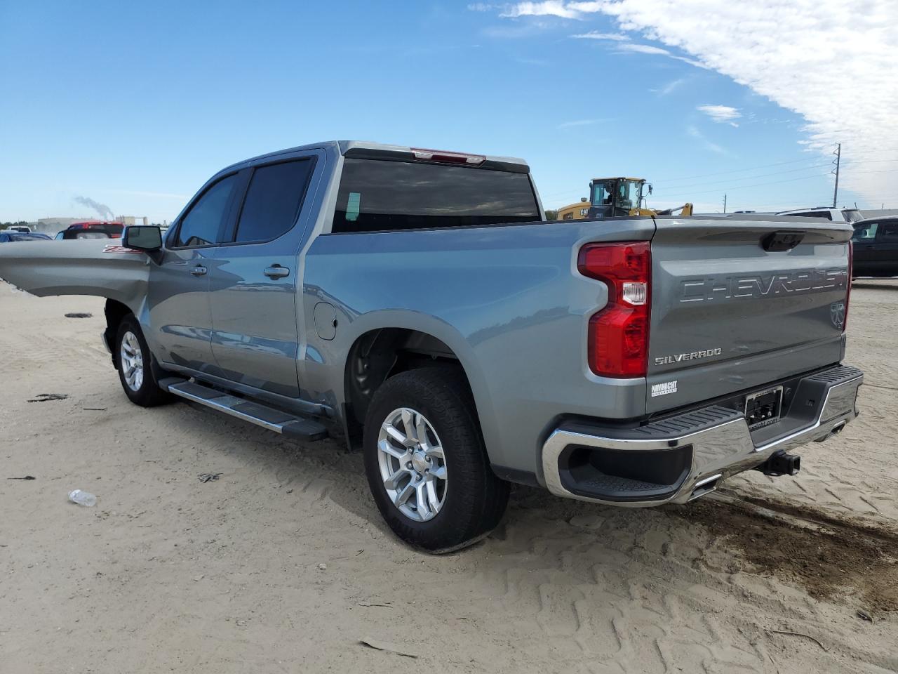 2023 CHEVROLET SILVERADO - Фото 2