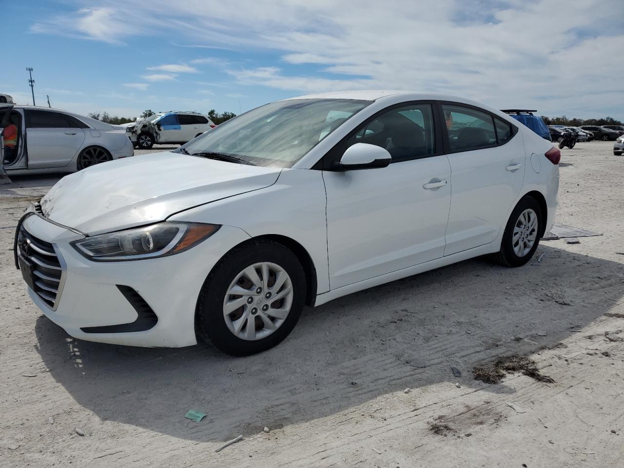 2017 HYUNDAI ELANTRA SE