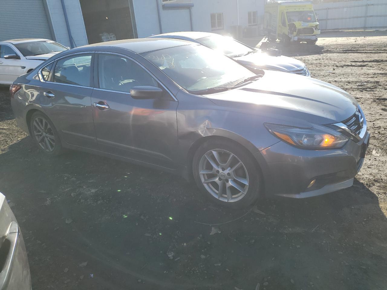 2018 NISSAN ALTIMA 2.5 - Фото 4