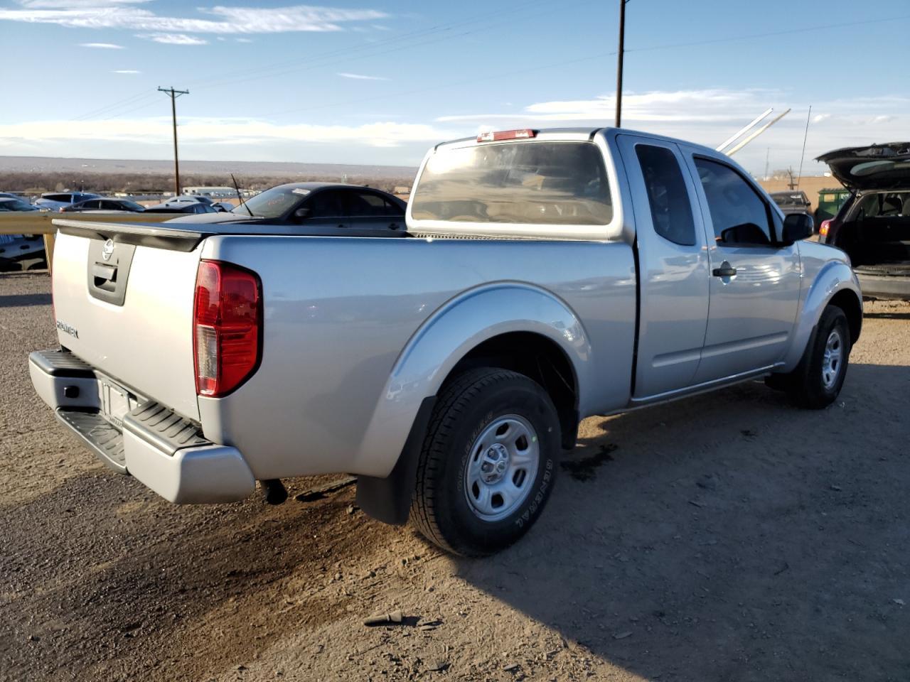 2019 NISSAN FRONTIER S - Фото 3