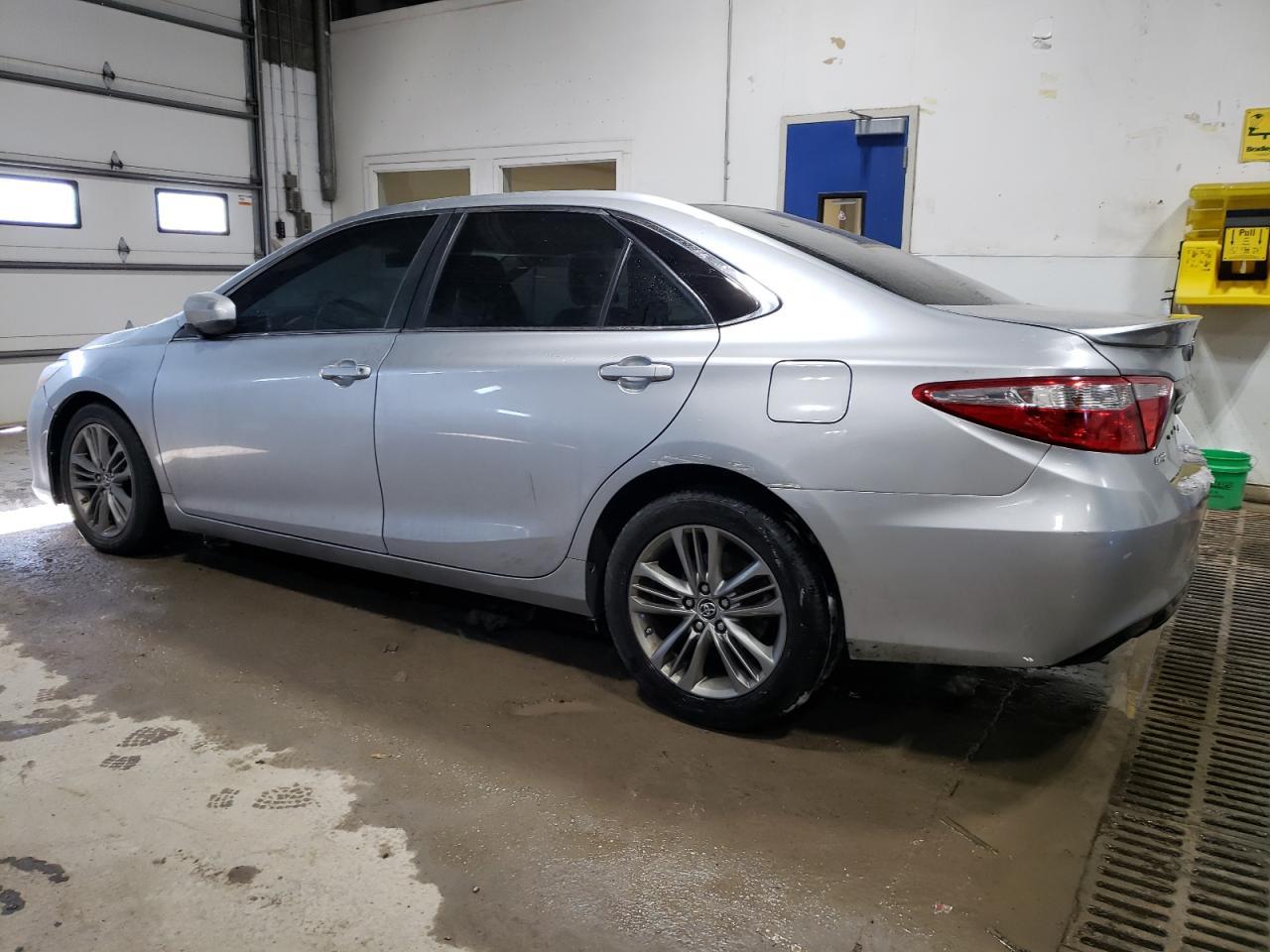 2015 TOYOTA CAMRY LE - Image 2