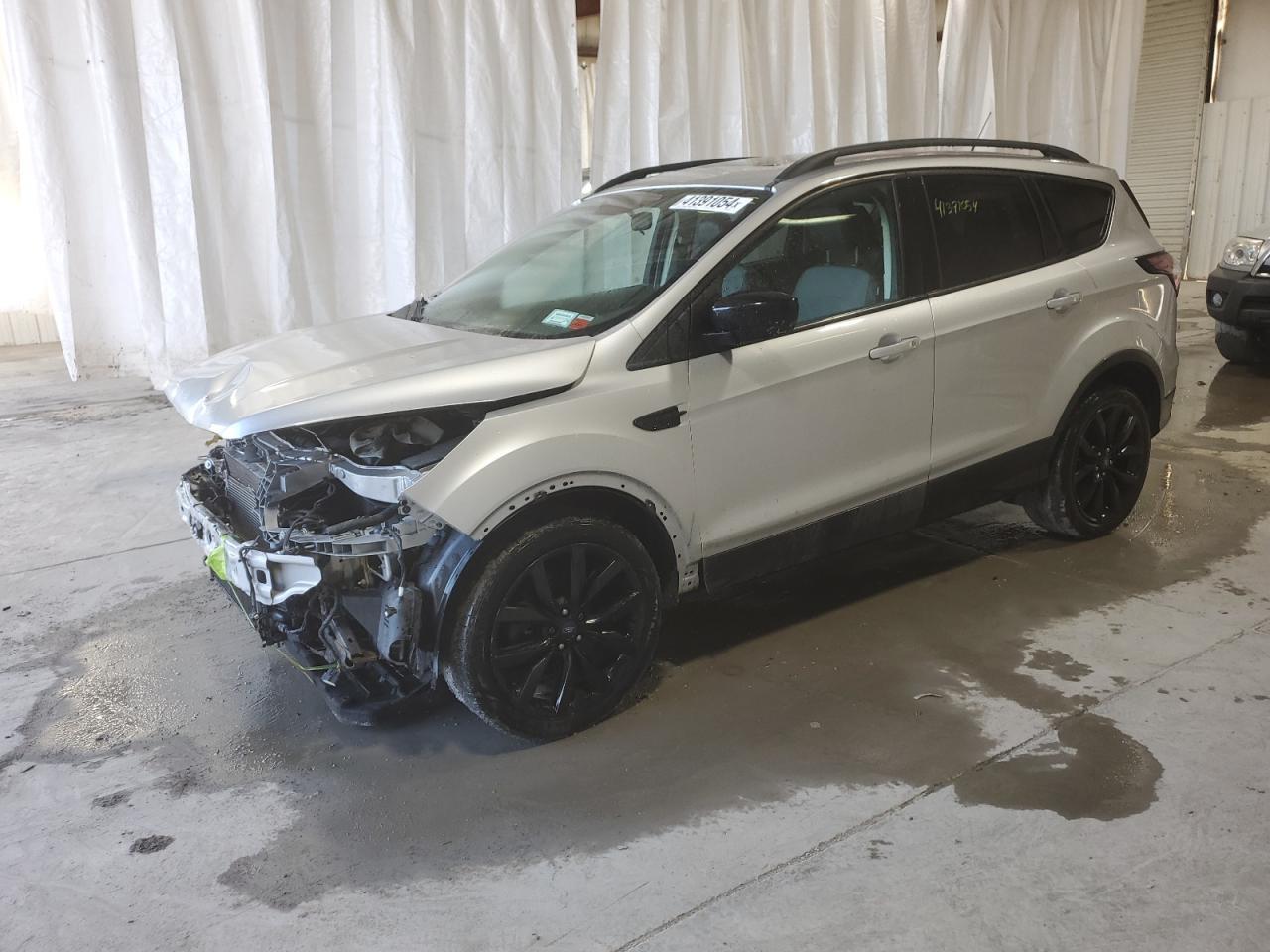 2018 FORD ESCAPE SE car image