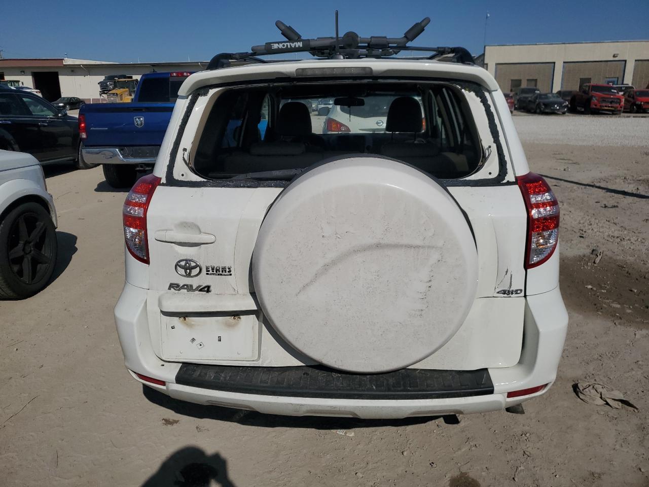 2011 TOYOTA RAV4 - Image 6