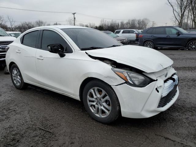 2017 Toyota Yaris Ia - Фото 4