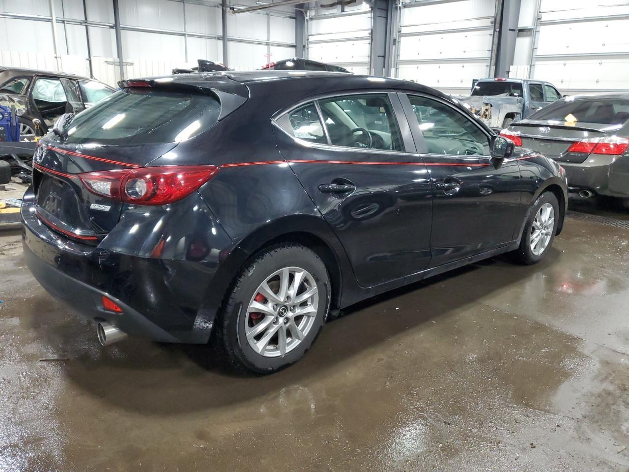 2016 MAZDA 3 GRAND TO - Фото 3