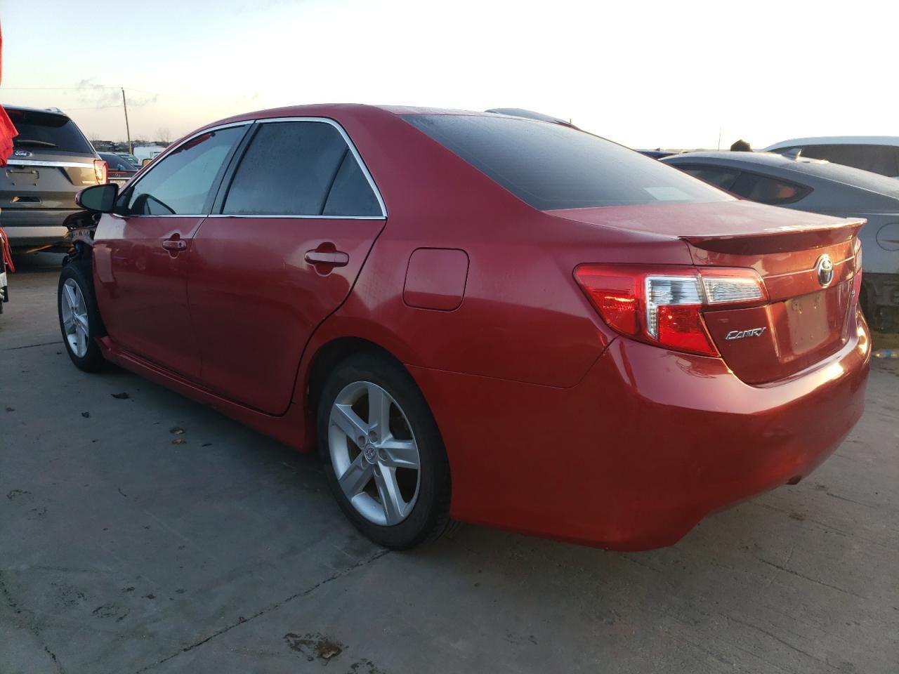 2014 TOYOTA CAMRY L - Фото 2