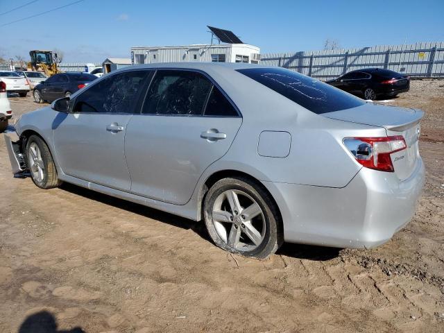 2014 Toyota Camry L - Фото 2