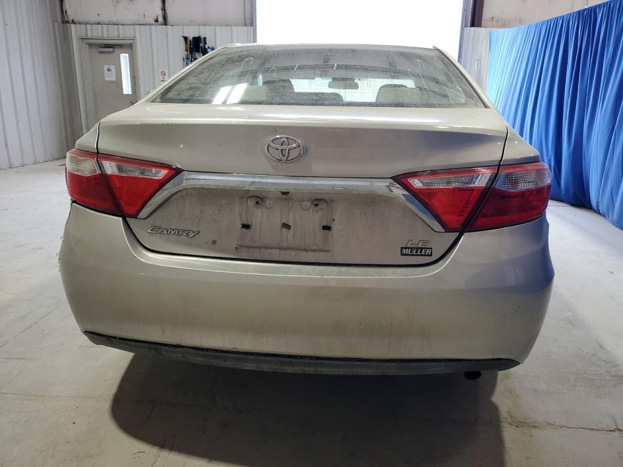 2016 TOYOTA CAMRY LE - Image 6