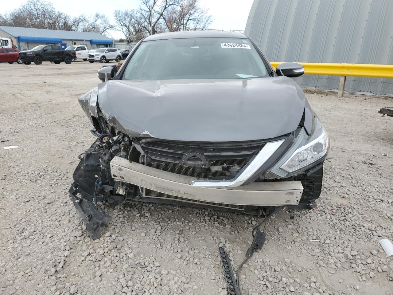 2016 NISSAN ALTIMA 2.5 - Фото 5