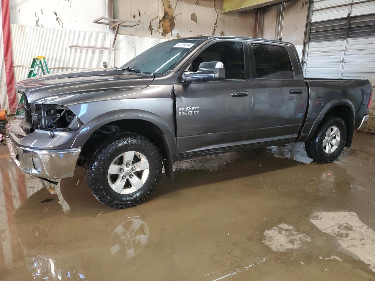 2015 RAM 1500 SLT