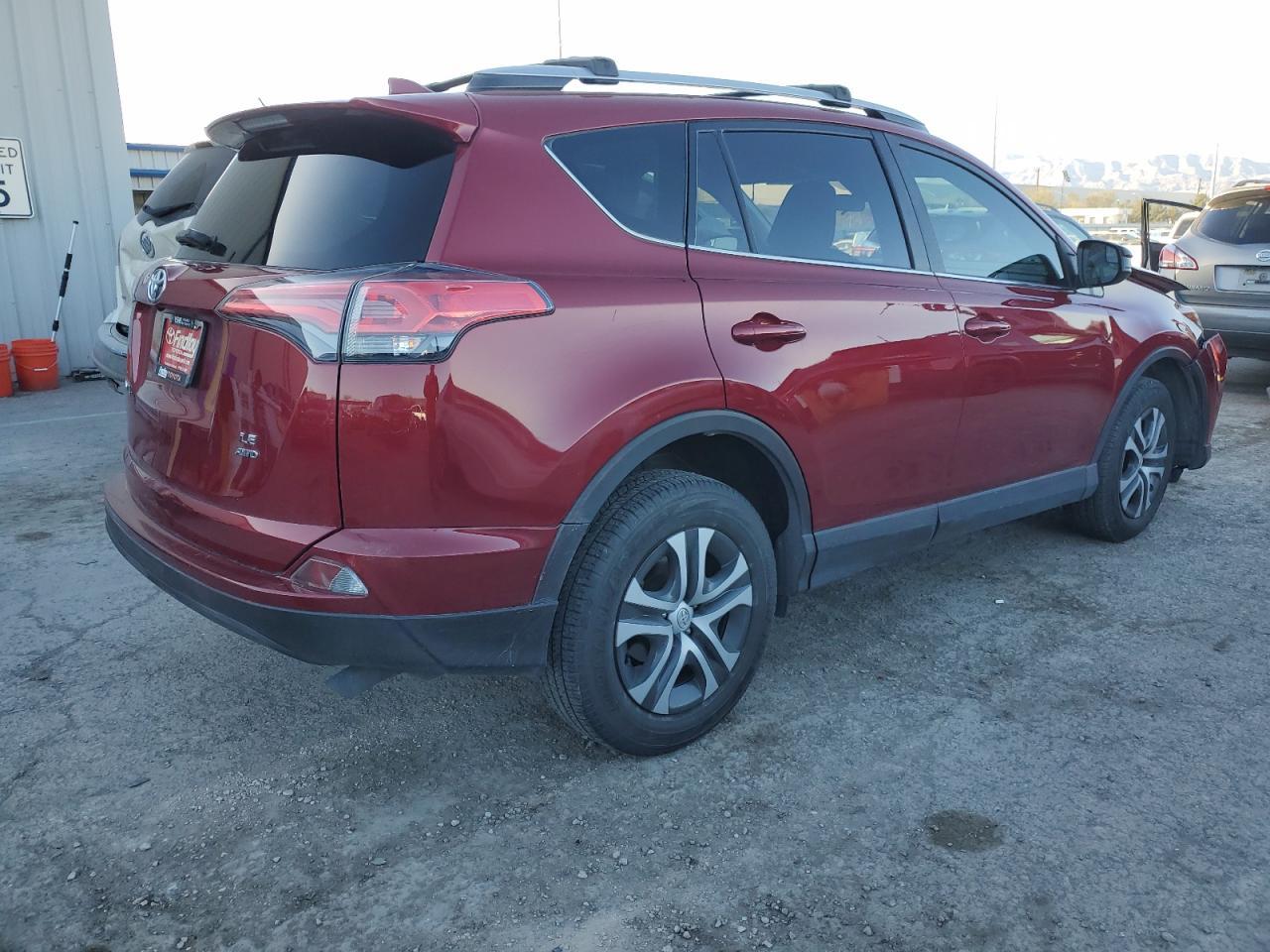 2018 TOYOTA RAV4 LE - Image 3