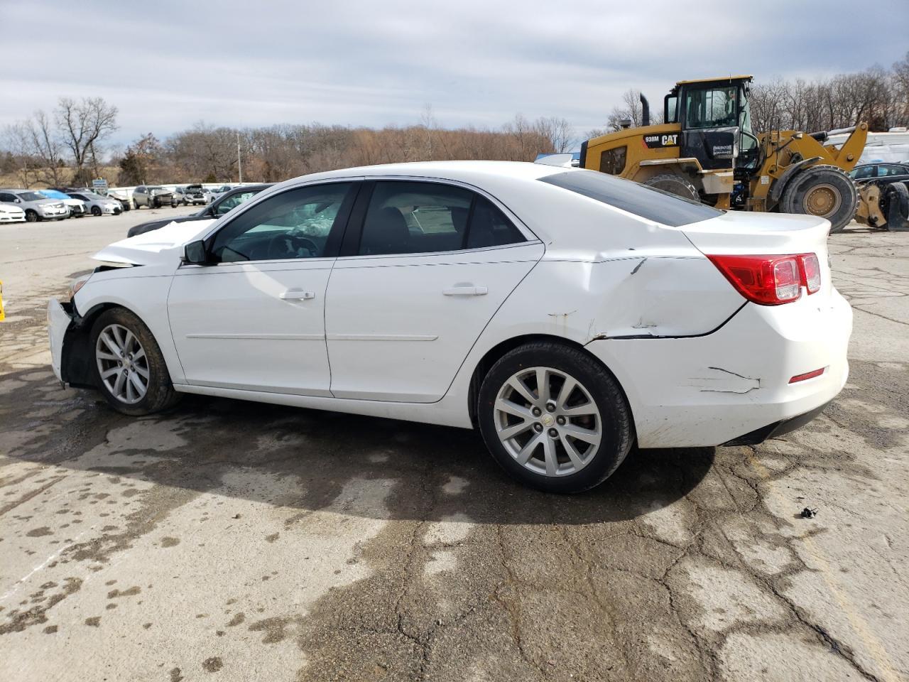 2015 CHEVROLET MALIBU 2LT - Image 2