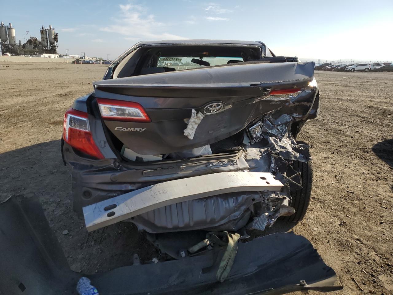 2014 TOYOTA CAMRY L - Фото 6