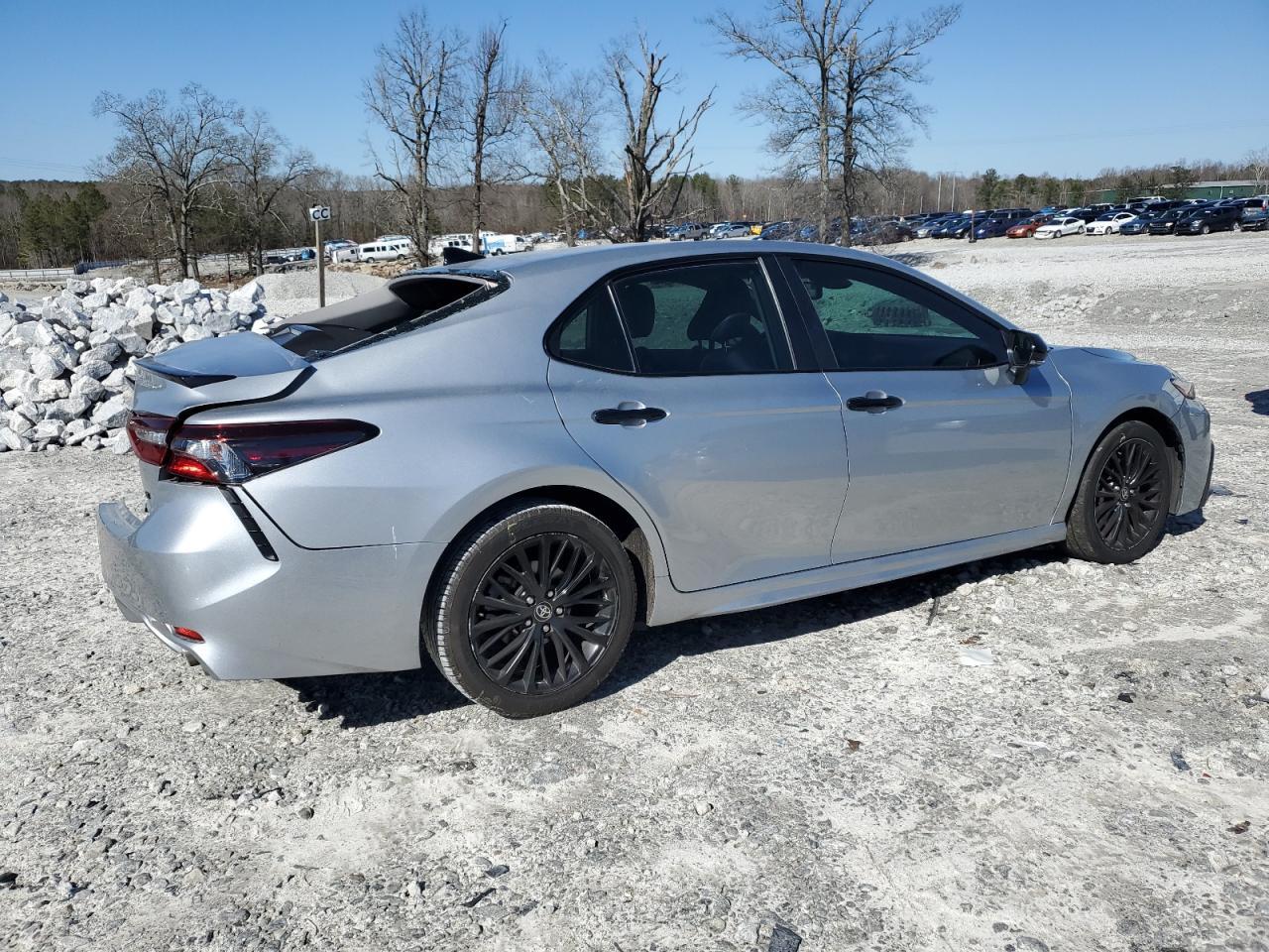 2021 TOYOTA CAMRY SE - Image 3
