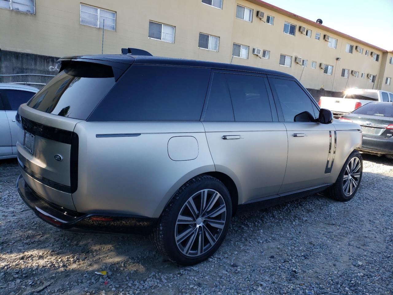 2023 LAND ROVER RANGE ROVE - Image 3