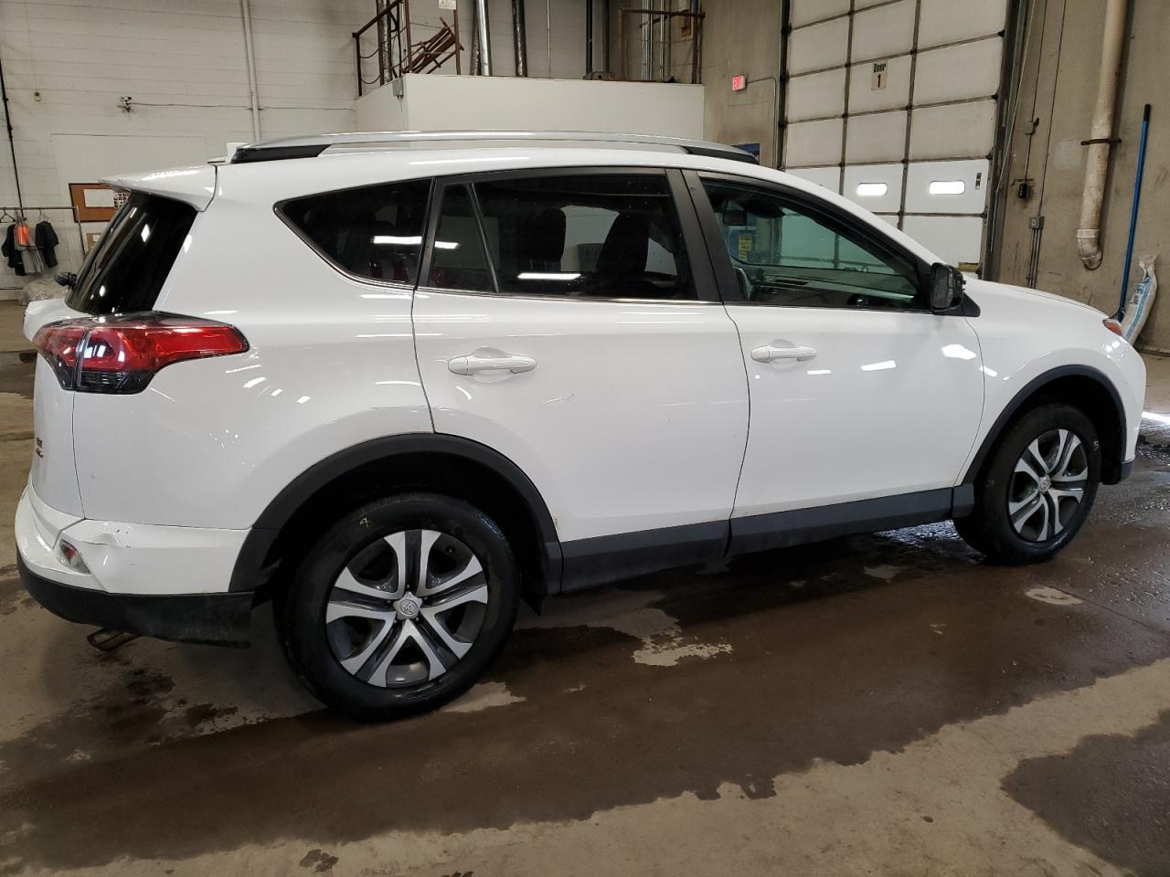 2017 TOYOTA RAV4 LE - Image 3