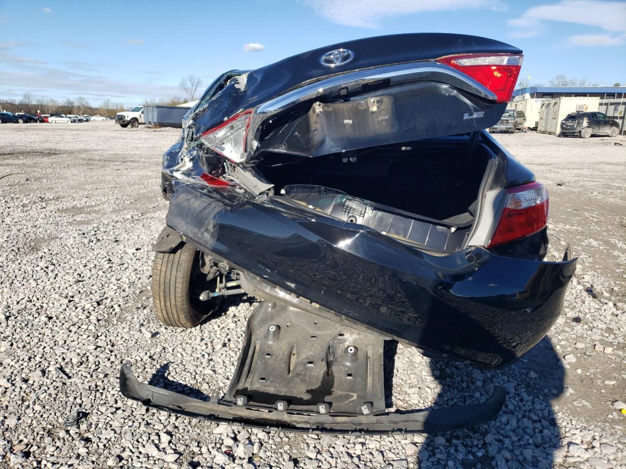 2015 TOYOTA CAMRY LE - Фото 6