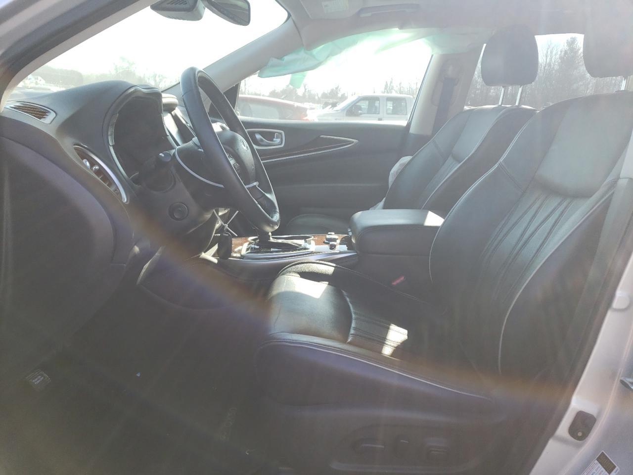 2019 INFINITI QX60 LUXE - Image 7