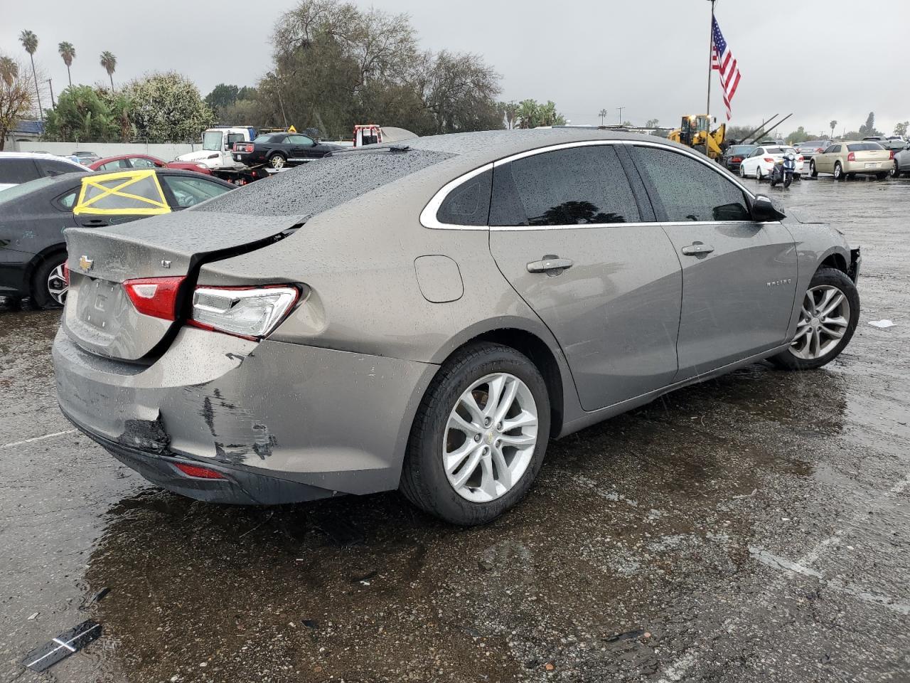 2017 CHEVROLET MALIBU LT - Image 3