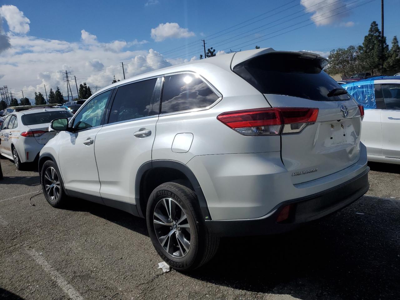 2019 TOYOTA HIGHLANDER - Image 2