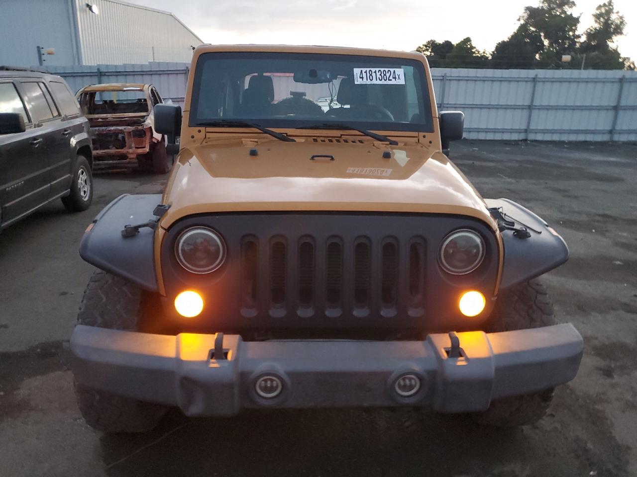 2014 JEEP WRANGLER U - Image 5