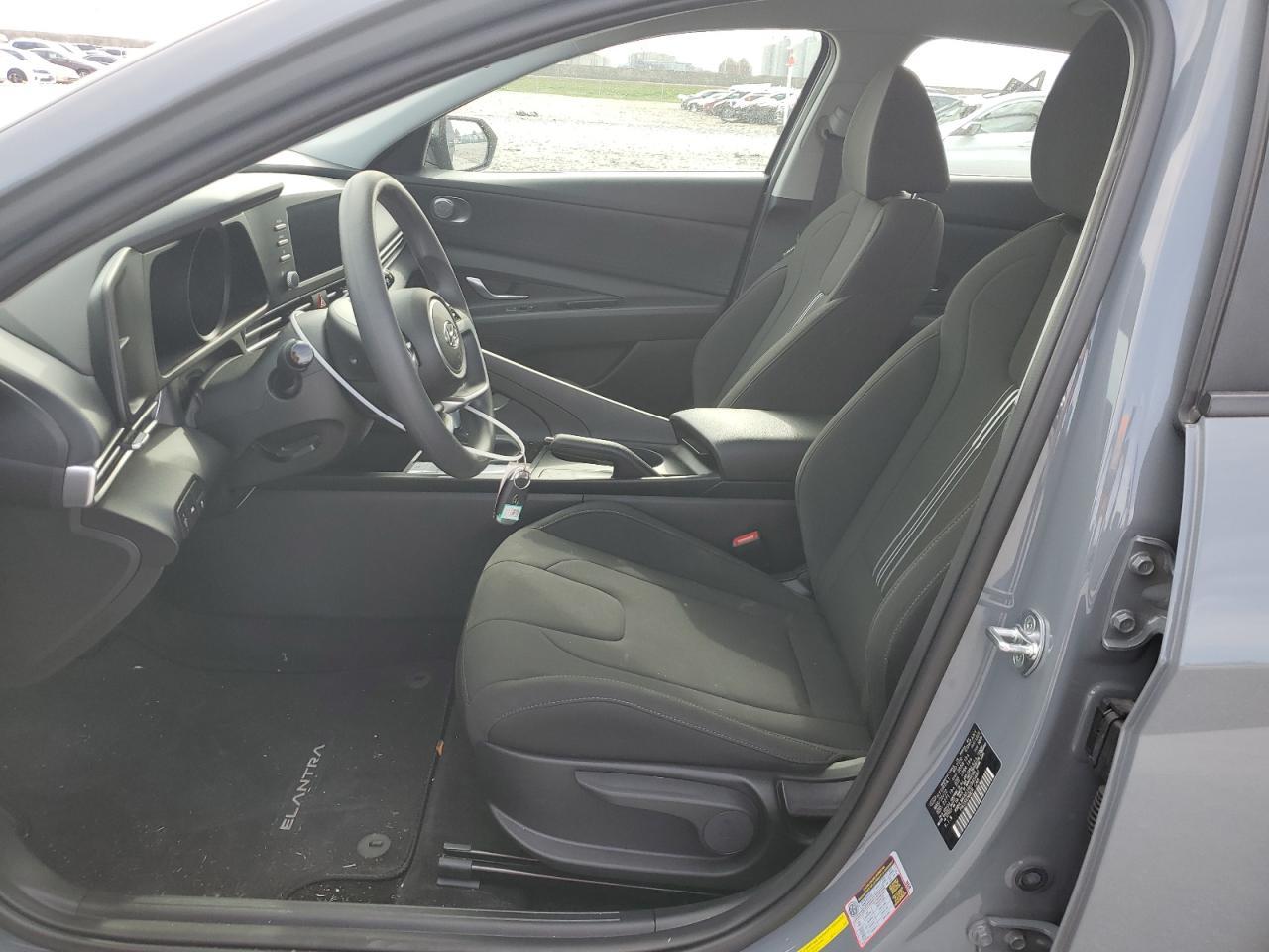2022 HYUNDAI ELANTRA SE - Фото 7