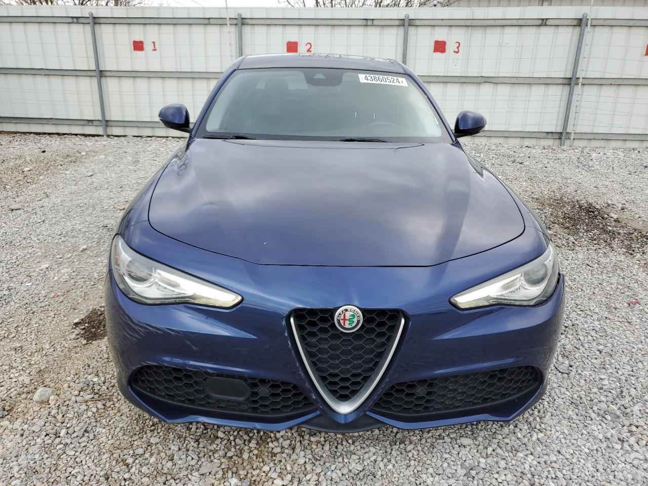 2017 ALFA ROMEO GIULIA TI - Фото 5