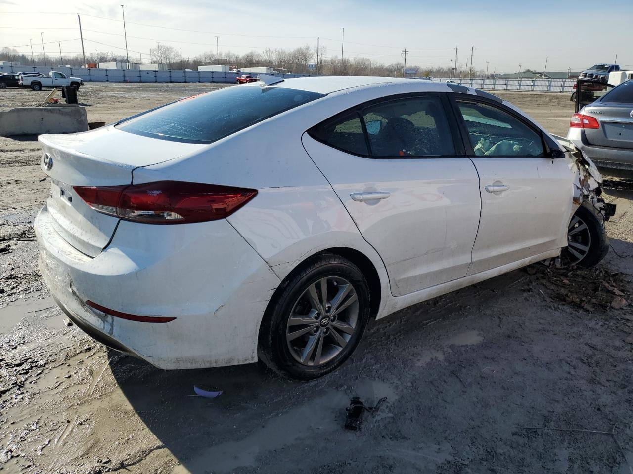 2018 HYUNDAI ELANTRA SE - Image 3