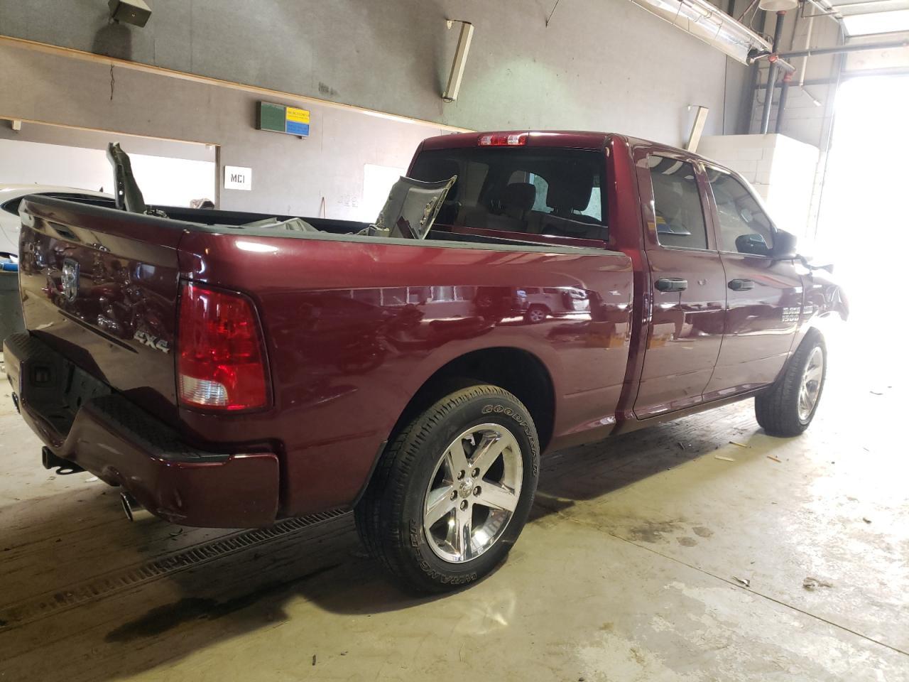 2017 RAM 1500 ST - Фото 3