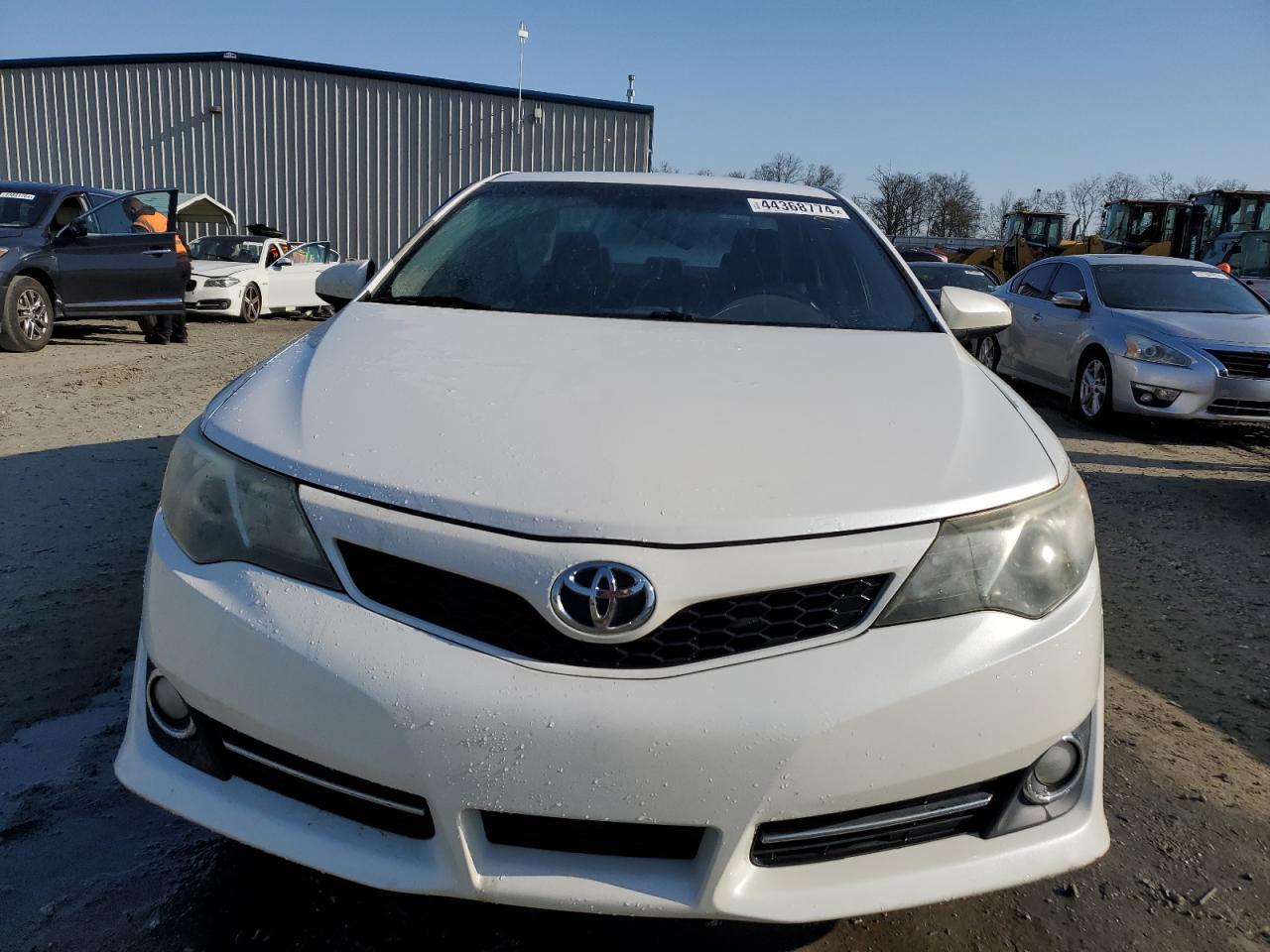 2014 TOYOTA CAMRY L - Image 5