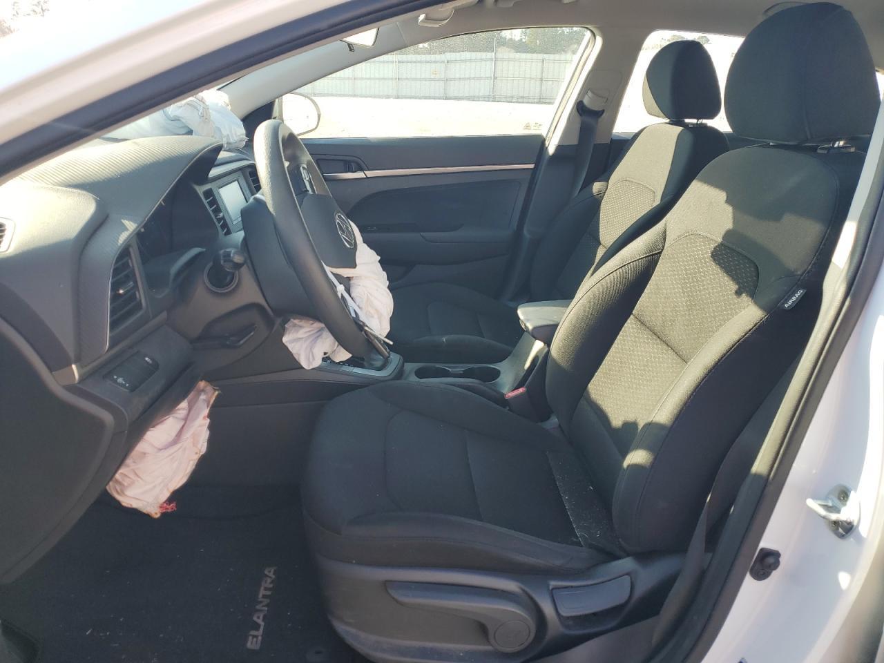 2019 HYUNDAI ELANTRA SE - Фото 7