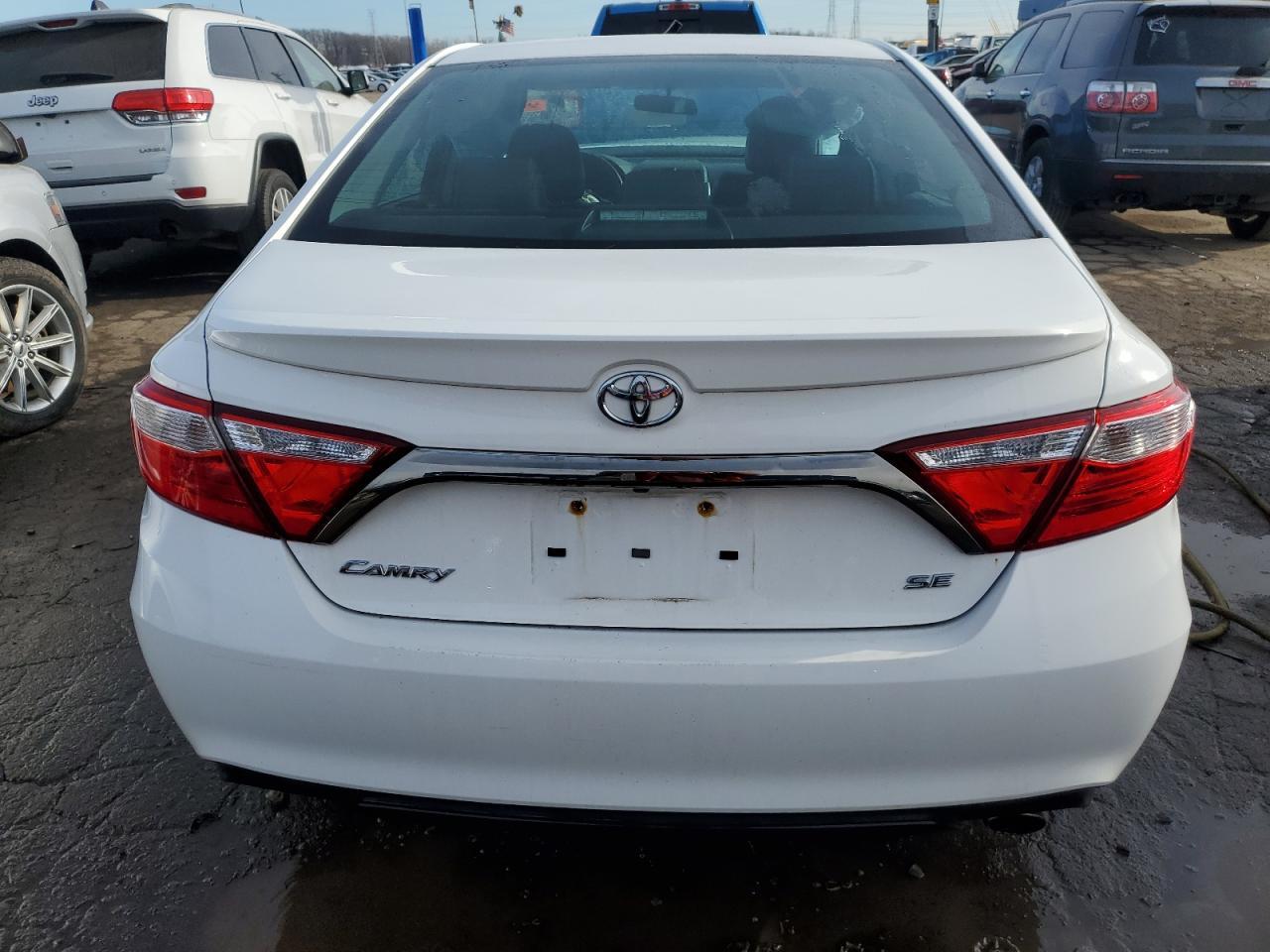 2017 TOYOTA CAMRY LE - Image 6