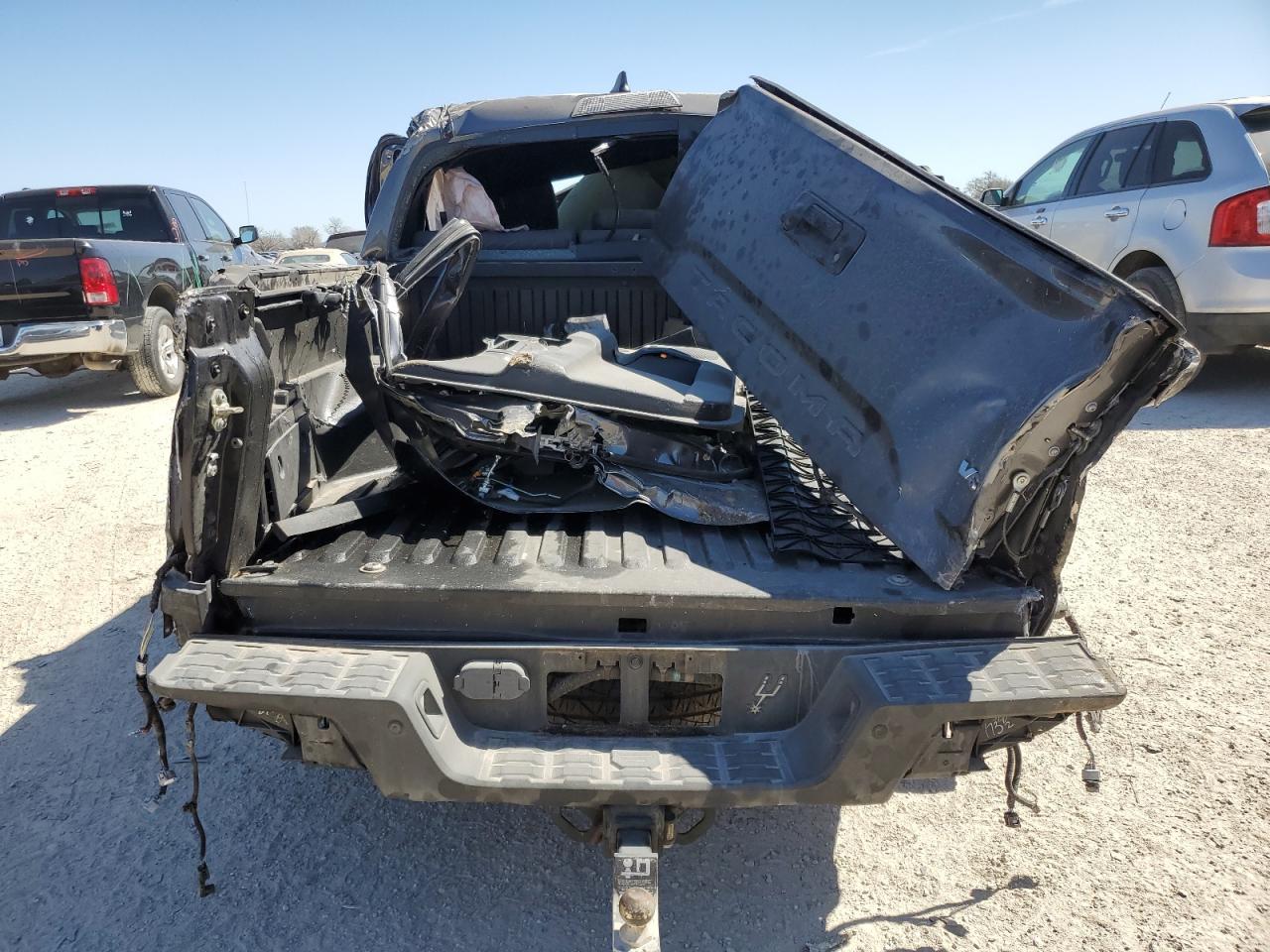 2017 TOYOTA TACOMA DOU - Image 6