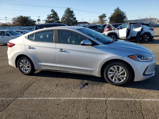 2017 Hyundai Elantra Se - Image 4