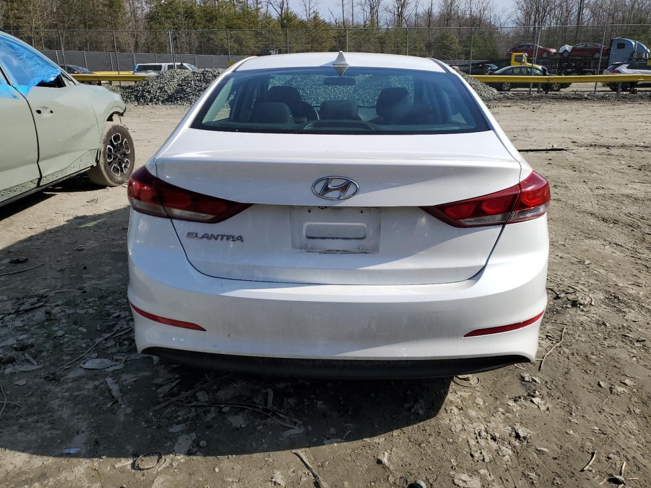 2018 HYUNDAI ELANTRA SE - Image 6