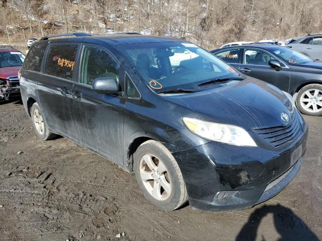 2015 Toyota Sienna Le - Image 4