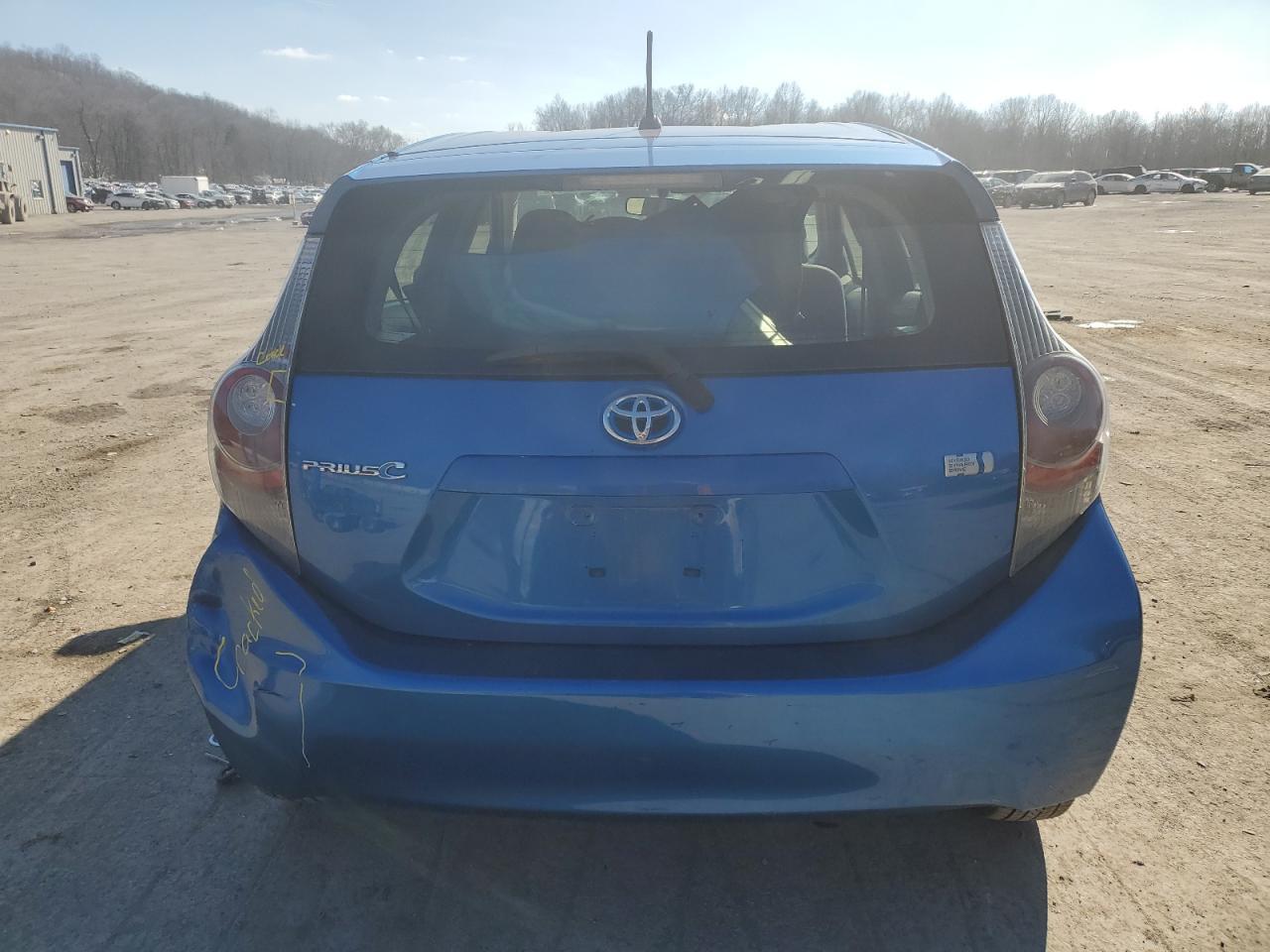 2013 TOYOTA PRIUS C - Фото 6