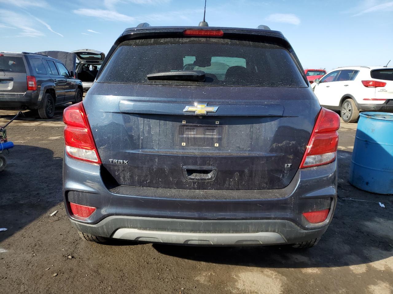 2018 CHEVROLET TRAX 1LT - Image 6