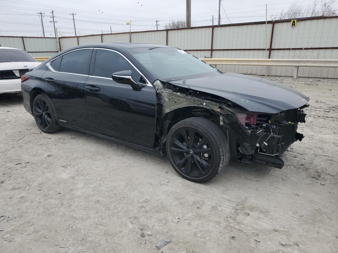 2022 LEXUS ES 300H BA - Фото 4