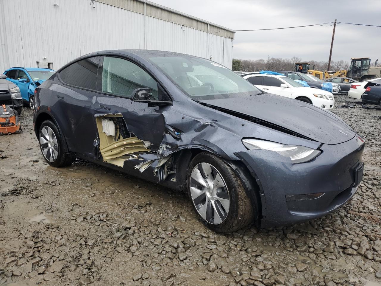 2023 TESLA MODEL Y - Фото 4