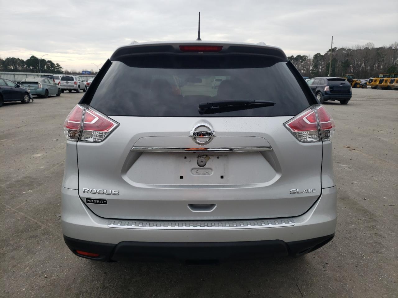 2015 NISSAN ROGUE S - Image 6