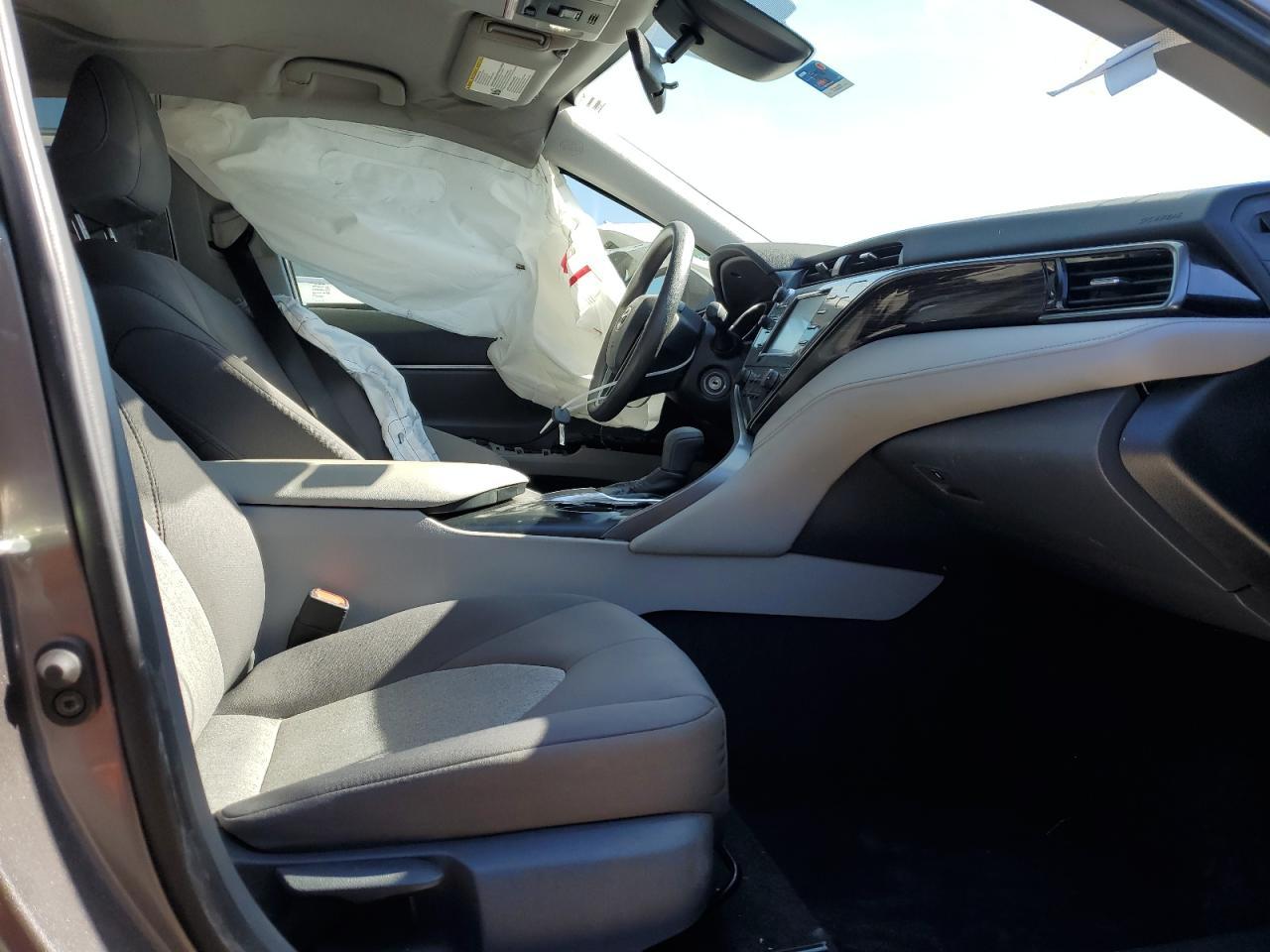 2019 TOYOTA CAMRY L - Image 7