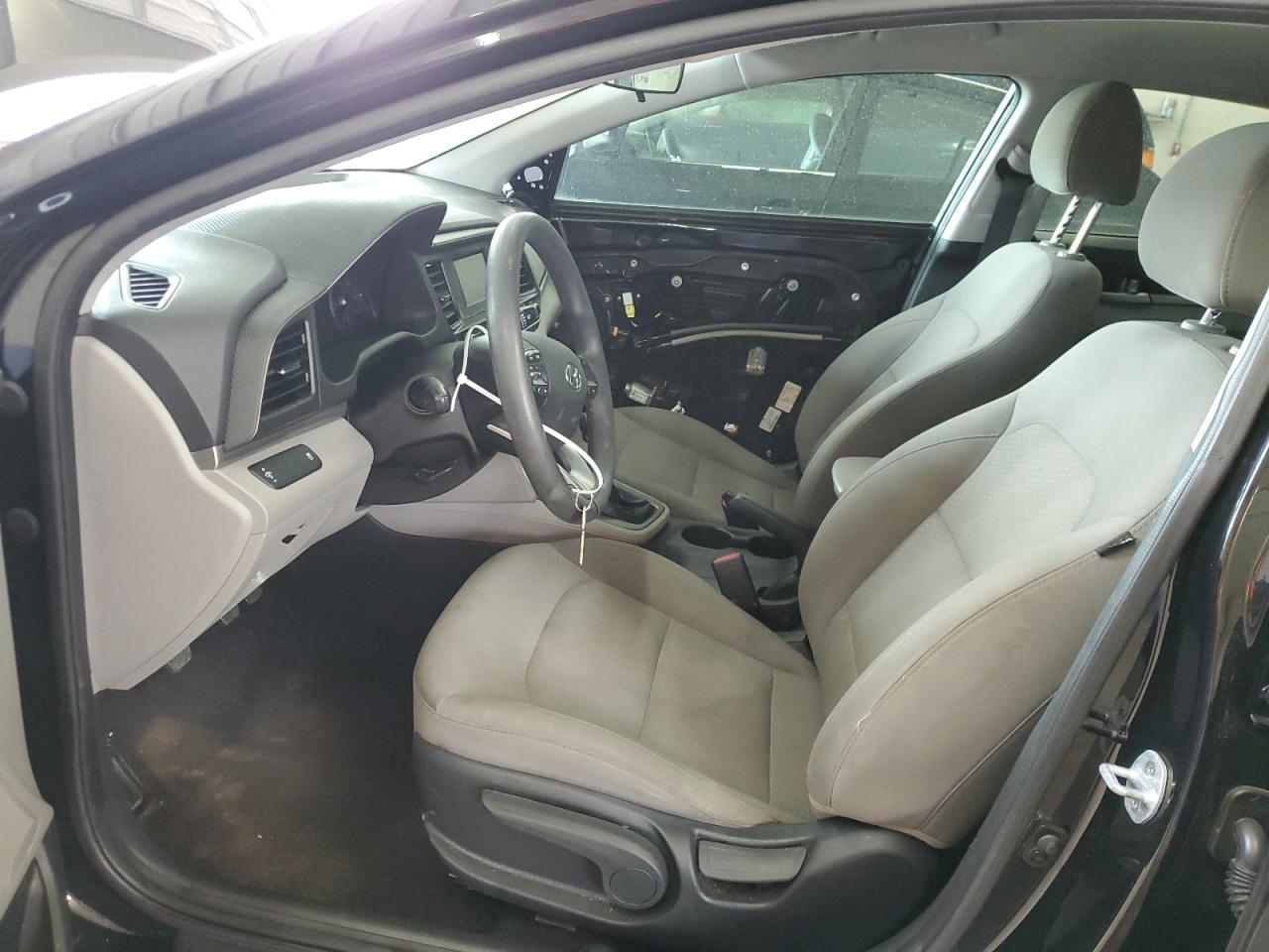 2019 HYUNDAI ELANTRA SE - Фото 7