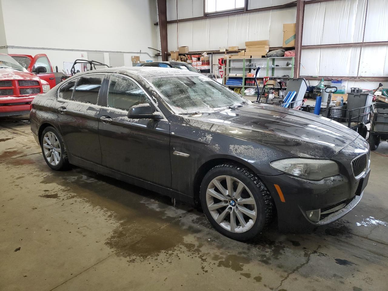 2013 BMW 528 XI - Image 4