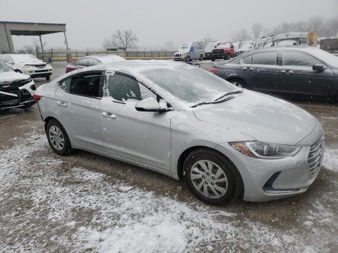 2018 HYUNDAI ELANTRA SE - Image 4