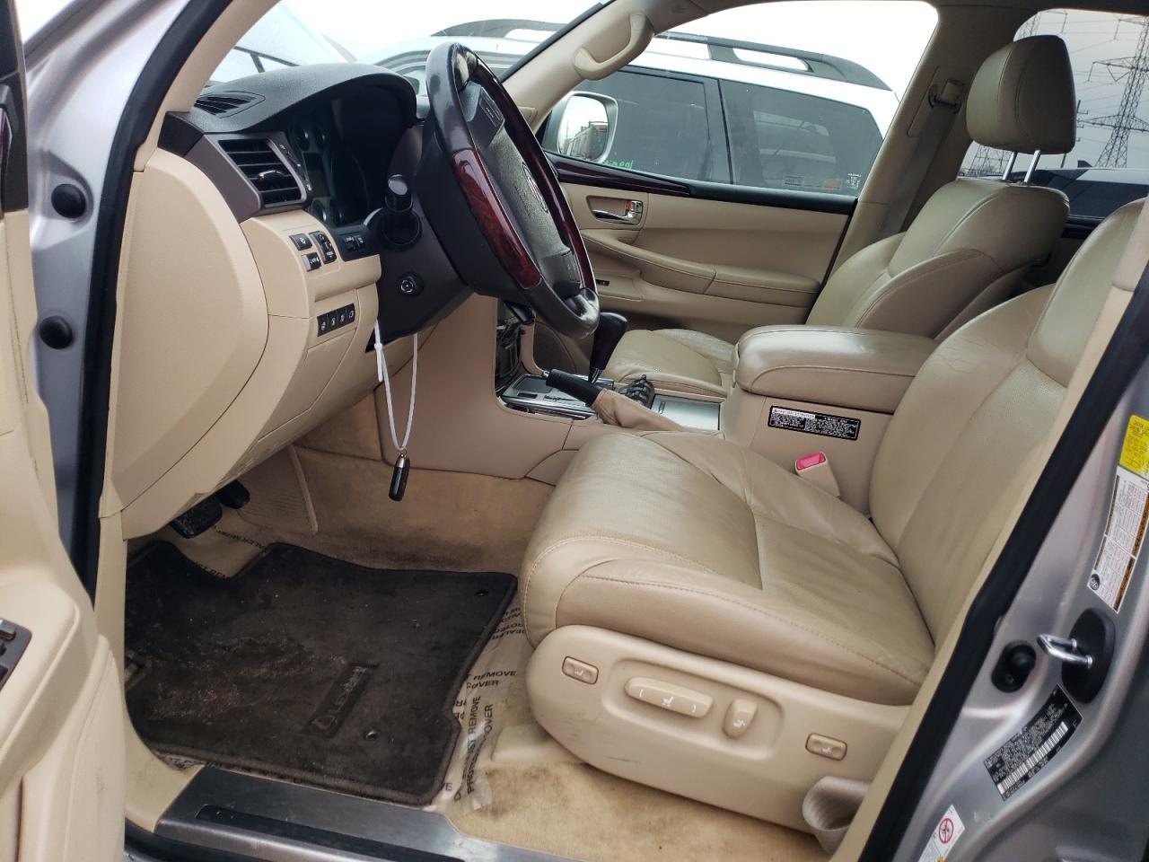 2011 LEXUS LX 570 - Image 7