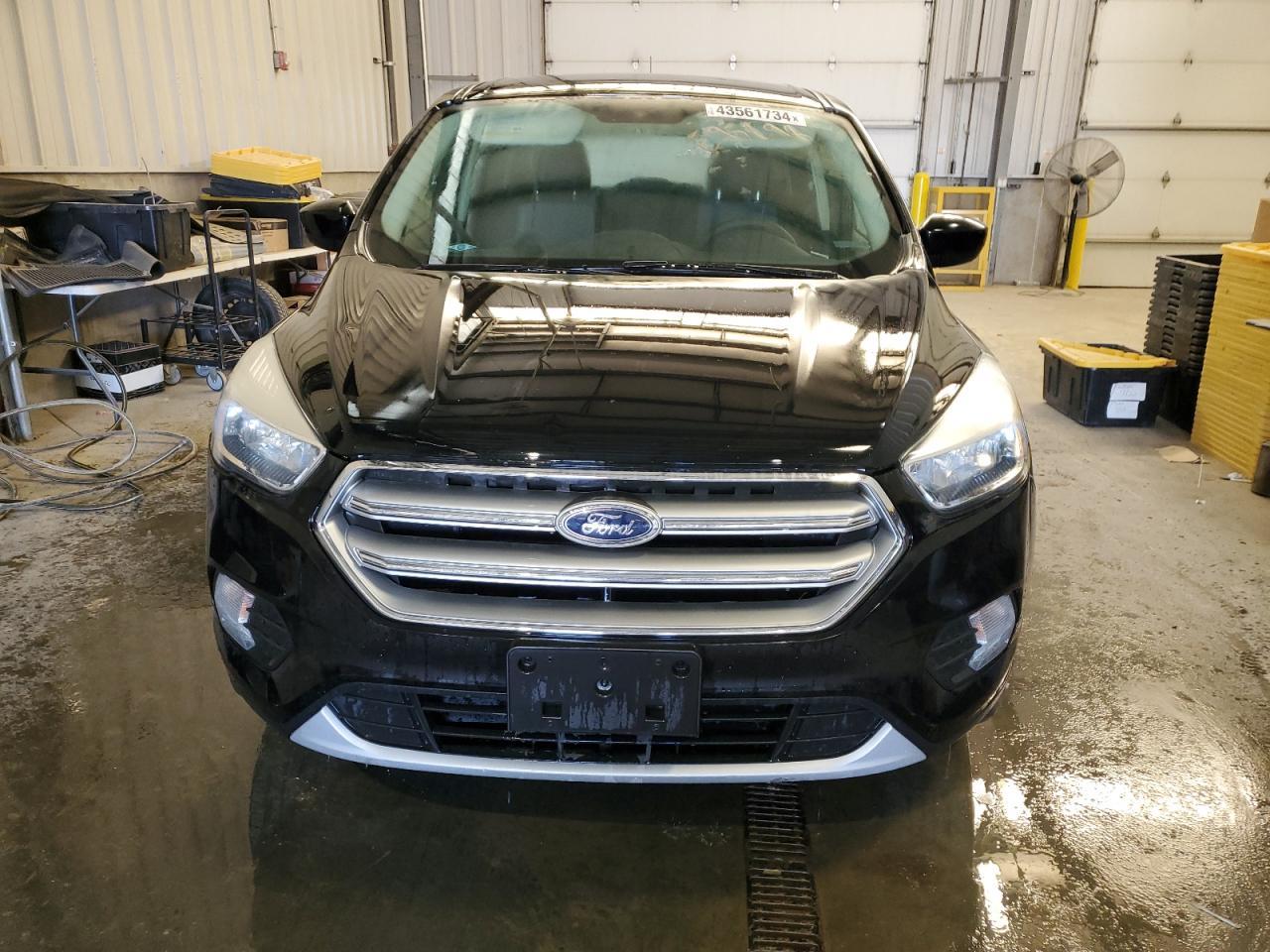2017 FORD ESCAPE SE - Image 5