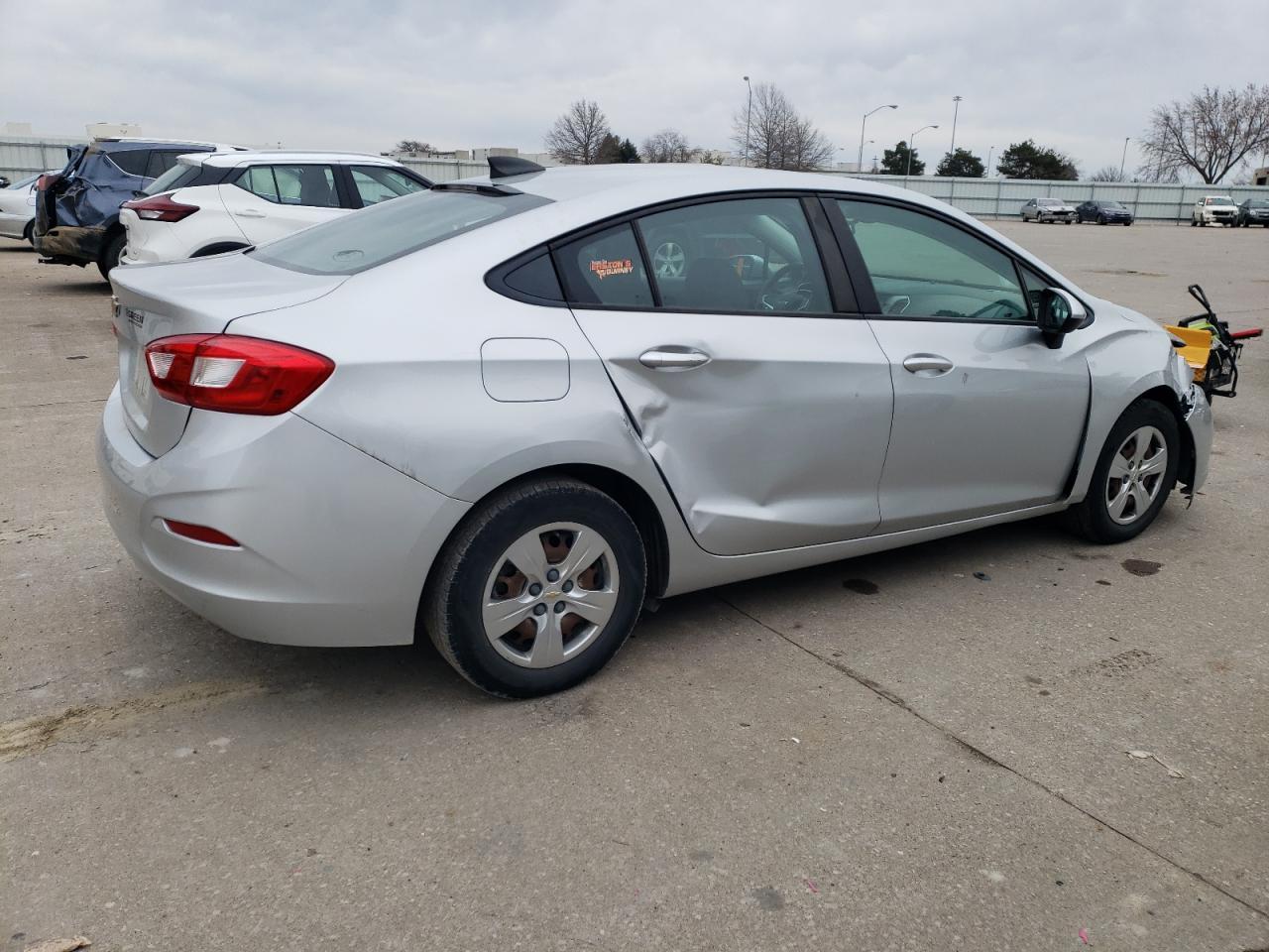 2017 CHEVROLET CRUZE LS - Image 3